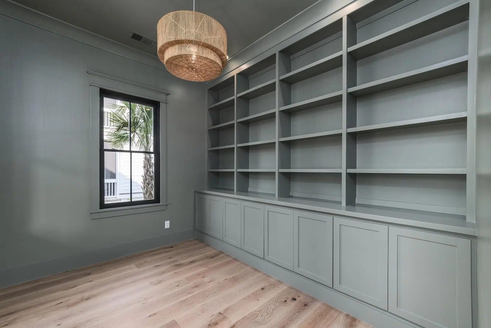 Accent-Walls_Custom-Home_192HuntingLodge00017.jpg