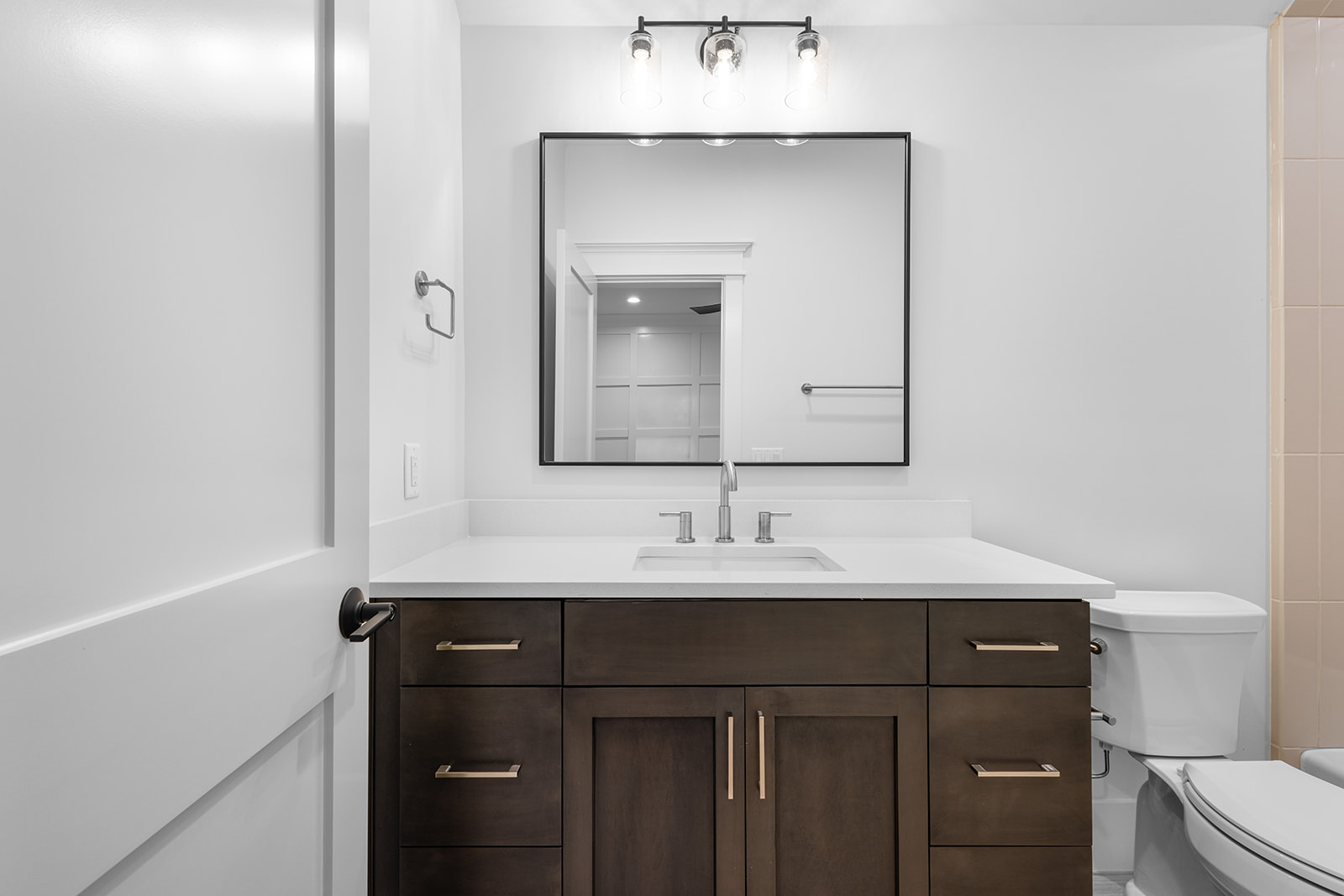 8 Sandy Hill