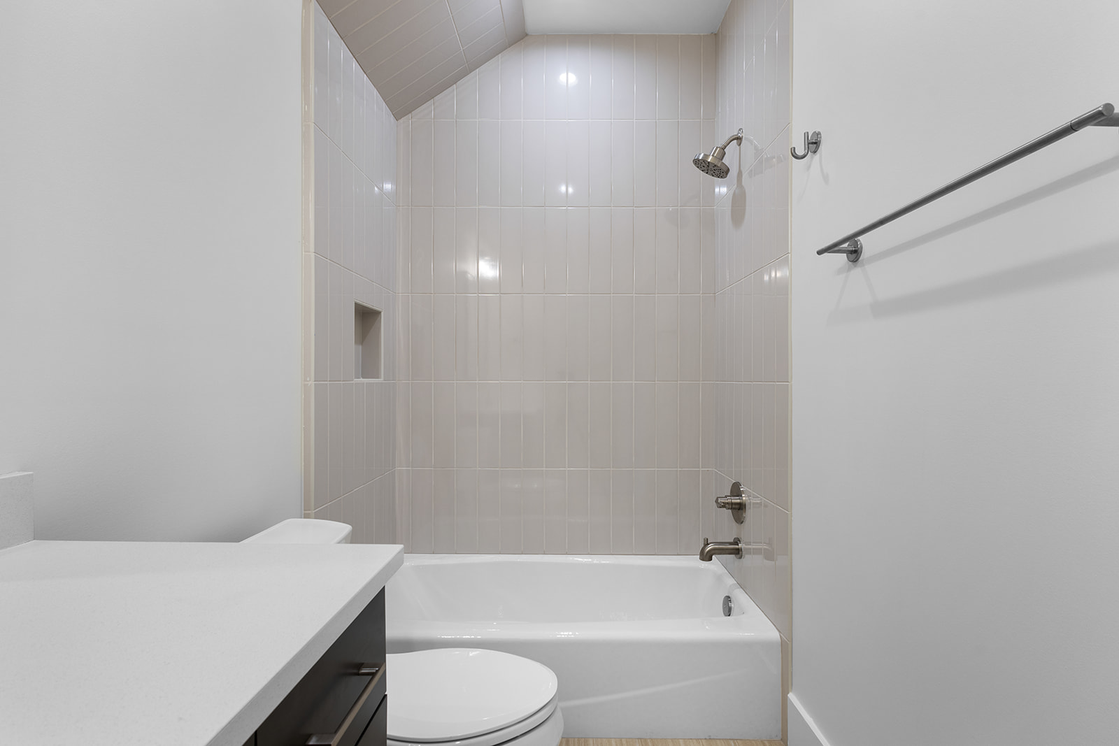 8 Sandy Hill